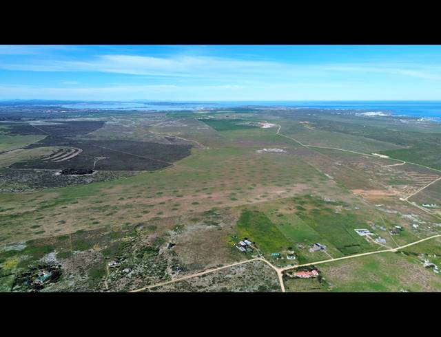 101,999M² VACANT LAND FOR SALE IN TREKOSKRAAL